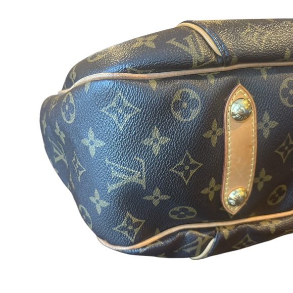 Louis Vuitton Monogram Galliera PM - Picture 9 of 11